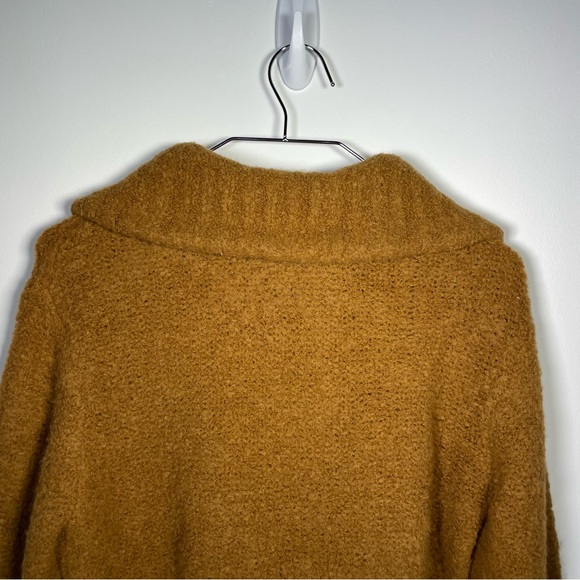 Aritzia Wilfred Free  yellow sweater pullover  half zipped  size  XS - Picture 4 of 9